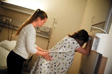 Kadınlarda Gaz Sancısı Belirtileri ve Tedavisi Kadınlarda Gaz Sancısı Belirtileri ve Tedavisi